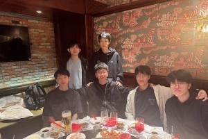 爱笑：最后一局真的感觉肩上扛着整个LPL，AL流干了最后一滴血