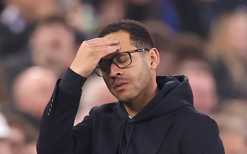 再次换帅切尔西遭遇四连败，罗塞尼尔