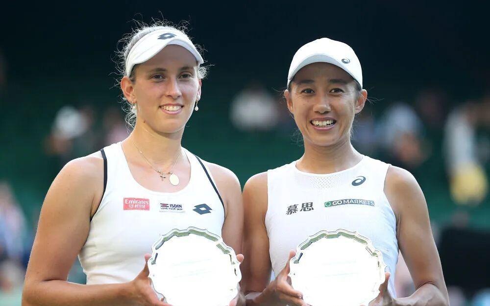 张帅梅尔滕斯夺得澳网女双冠军：就像一场“起死回生”的英雄之战