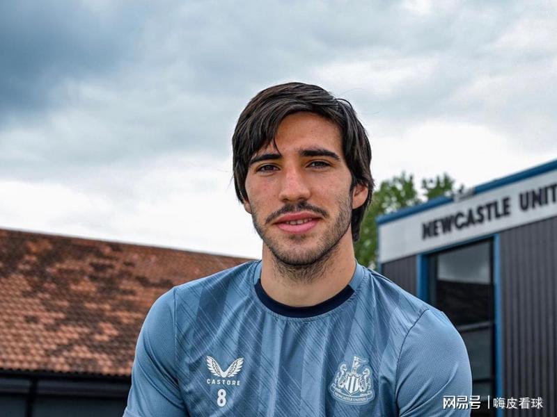 谁会发生曼联的故事英超五强集体出击，冲击首个冠军