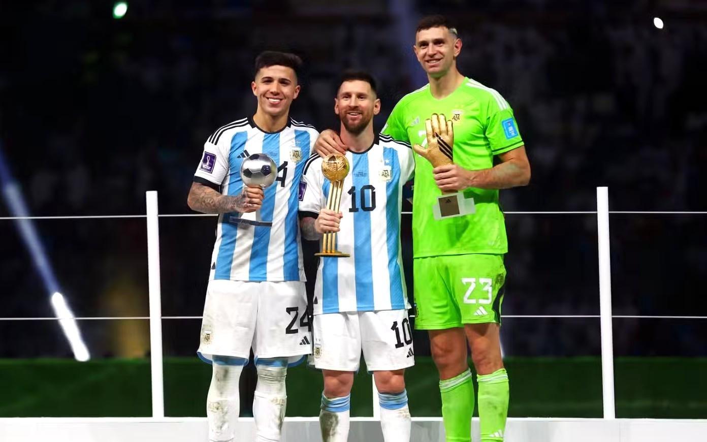 恩佐：很自豪能赢得世界杯，梅西是有史以来最伟大的球员