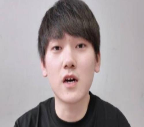 JackeyLove发布整活视频：刷到自己的话那就只能...