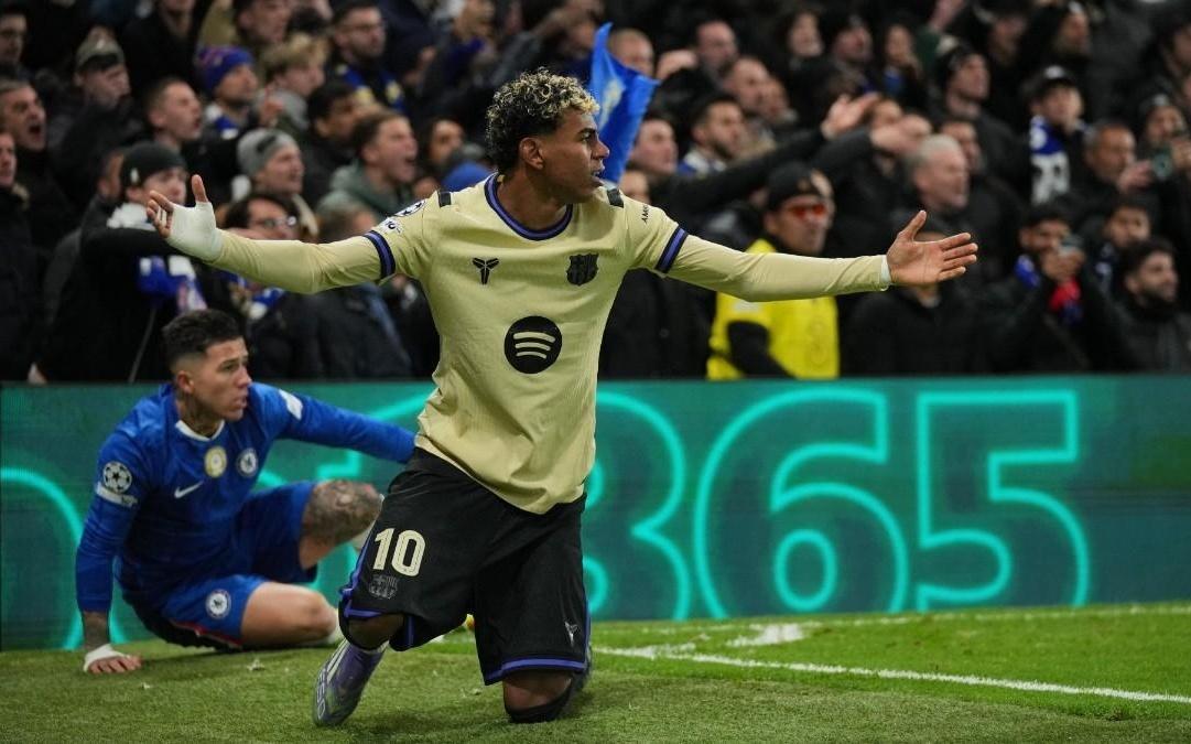 切尔西球迷在看台高唱：拉明亚马尔，你