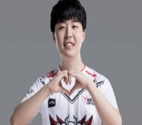 Kanavi赛后更博：我们的故事还没结束，我们要走到最后