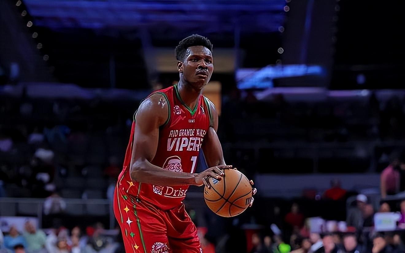 最近一段时间表现不佳，火箭二队先发中锋的状态有些令人担心