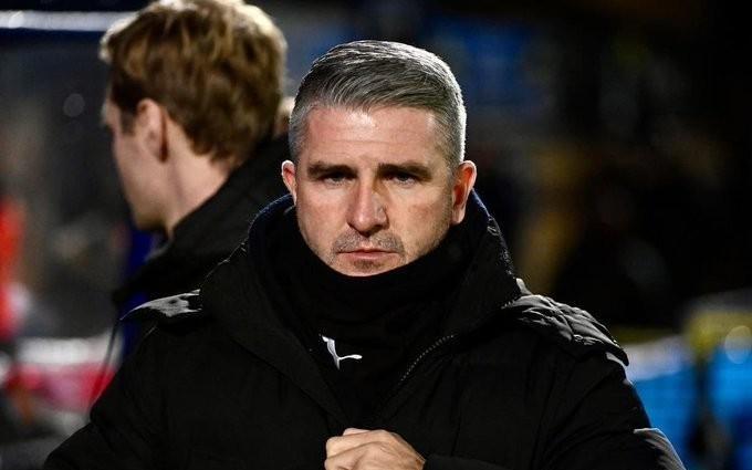 官方：英甲维冈竞技主帅瑞安洛下课球