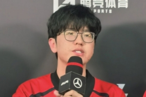 Jiejie谈加入FPX：个人还是想留在赛场 正巧FPX向我抛出了橄榄枝