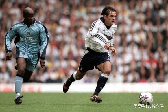 坚韧的爱尔兰人，在热刺成名，对曼联进世界波，退役复出迎第二春