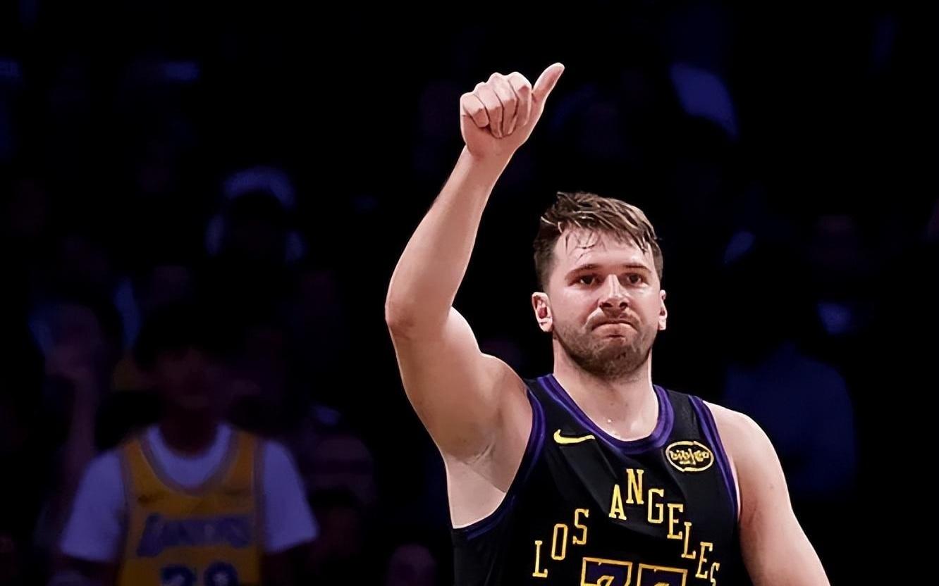 湖人惨败活塞！东契奇空砍30分，2替补尽力，詹姆斯艾顿迷失！