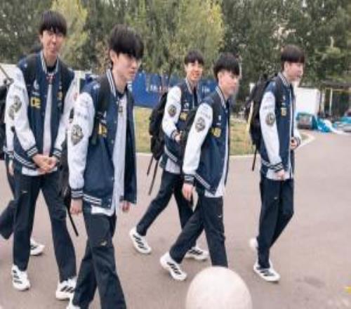 北川经纪人爆料：CFO中下HongQ和Doggo有很多队伍想要，包括iG