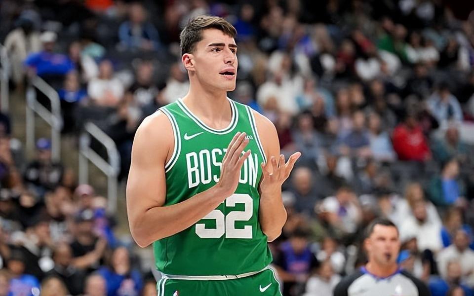 防守能力太差了！凯尔特人替补内线想要在NBA站稳脚跟并不容易