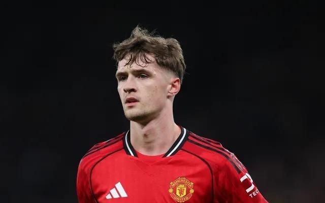 曼联“星二代”爆粗口遭禁赛6场，老