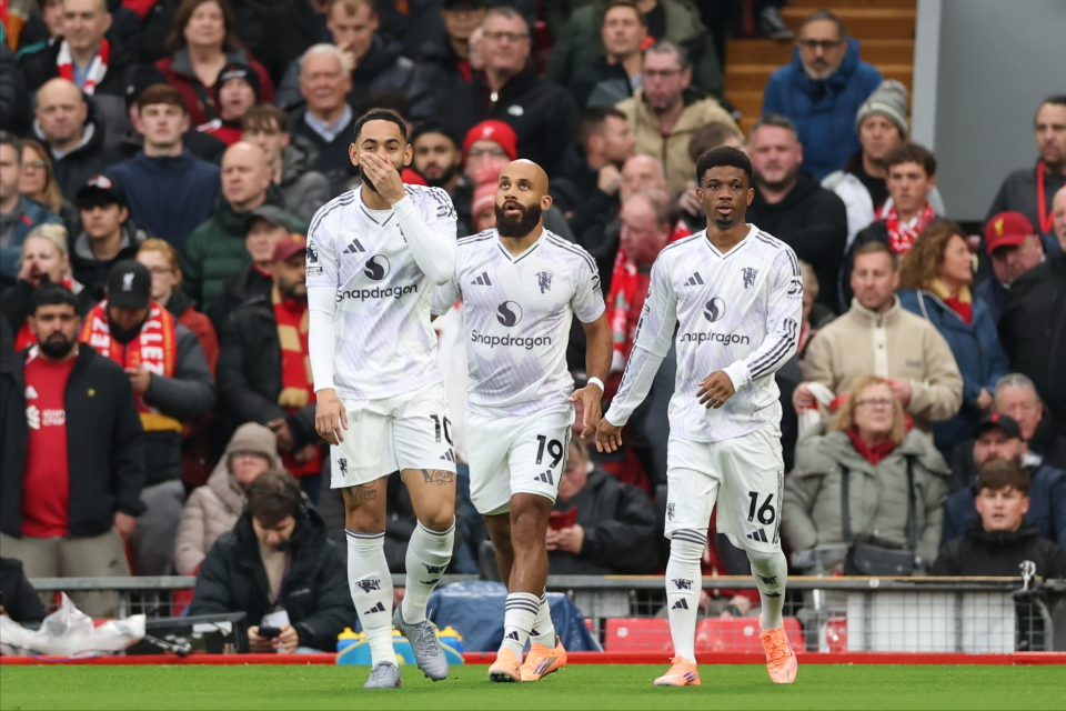 命运的齿轮开始转动!阿莫林助曼联十年雪耻,斯洛特好运就此结束