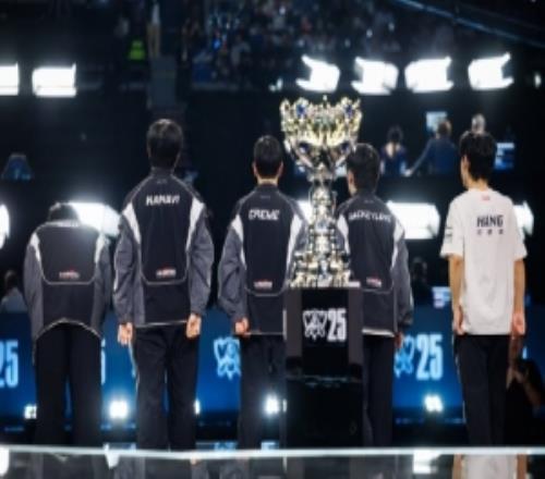 LPL发布TES返图：战旗虽落，热血未凉此程暂止，征途未央