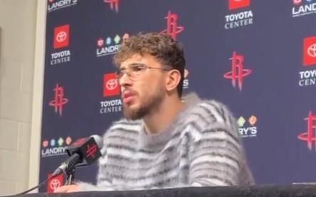 申京：伤病和赛程让我身体被掏空今天我俩爆发本是赛季初的样子