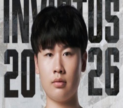 iG：打野选手闫扬威IDWei完成续约，新赛季将继续以iG之名征战