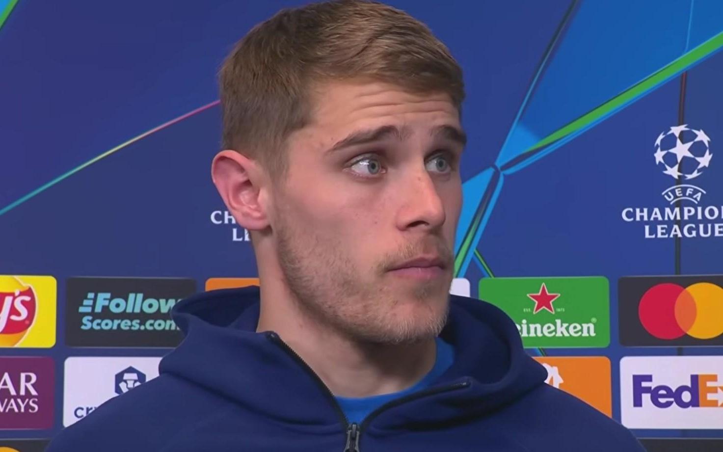 范德芬：前15分钟发生了什么球场滑得