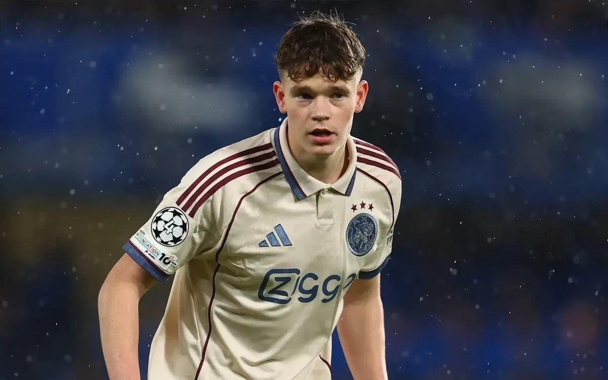 天空体育：麦康奈尔将结束在阿贾克斯