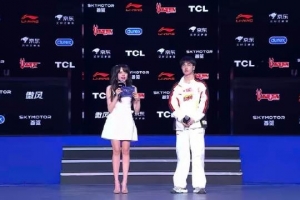 媒体人：昨天GALA暴打Viper今天Elk暴打GalaLPL下路食物链有点乱