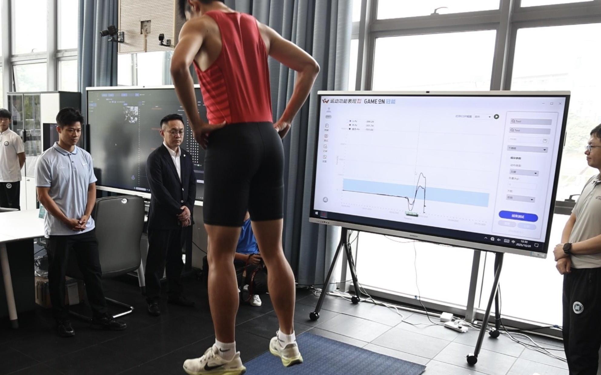 跑完十五运还比赛吗苏炳添:“让我回家看看孩子吧”