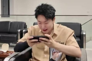 管泽元与Ming合拍视频：最顶级的辅助是站在你身后加油的人