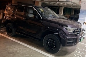 老板大气！ AL经理爱笑更博感谢AG老板菲菲：谢谢美女老板的坦克400