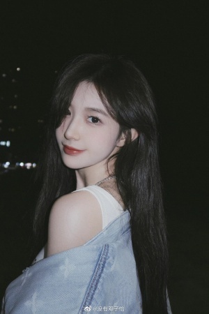 抖音网红“人字拖”跨年夜官宣恋情 网友发现其女友疑似为Meiko前女友