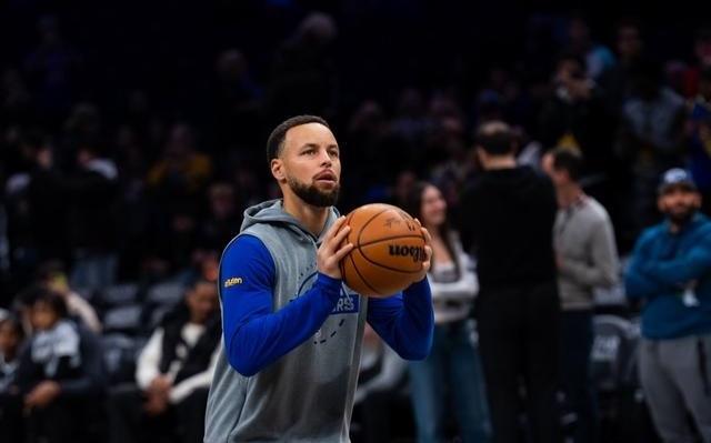 MVP声响彻布鲁克林，库里15投8中得27分2板5助1断，三分12中5