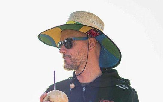 “最贵暑期工”滕圣原谅药厂速炒