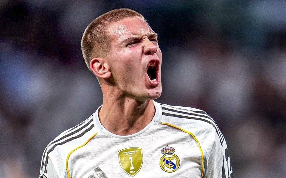 右脚破门，皇马前锋马斯坦托诺斩获欧