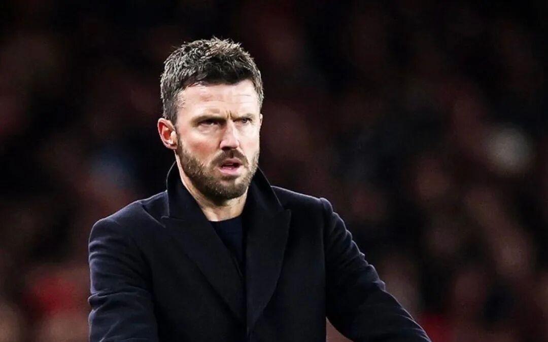 记者：俱乐部没有人认为现在的曼联阵