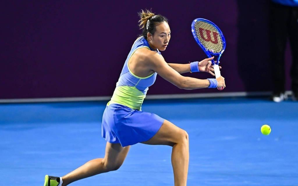 体坛联播金博洋晋级花滑男单自由滑，郑钦文复出斩获连胜