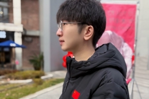 解说957晒生活照片：辛勤工作一个月之终于出门放风了