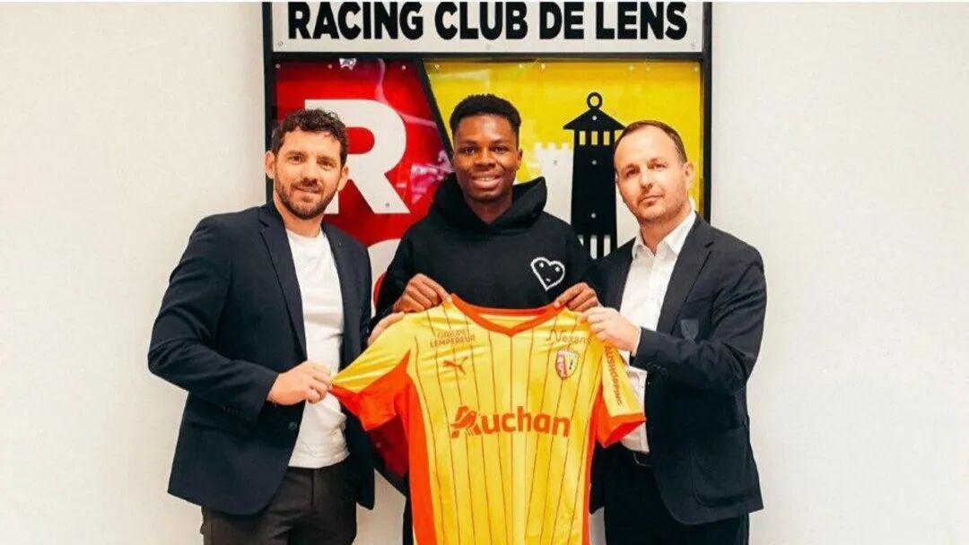 曼联冬窗首签浮现！1500万锁定法甲抢