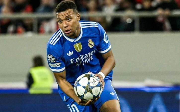 7分钟3球，姆巴佩追平萨拉赫成为欧冠