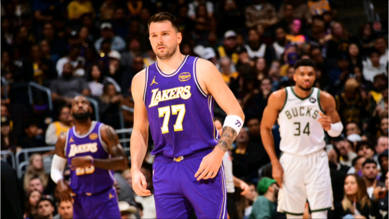 98117！这是湖人关键时刻的改变，除了雄鹿，他们最后5分钟无敌