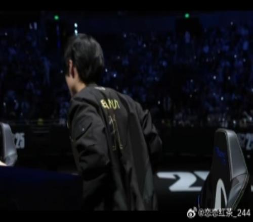 圈内人看HLE扳回一局：阵容优势节奏顺利小花生最后一舞还在继续