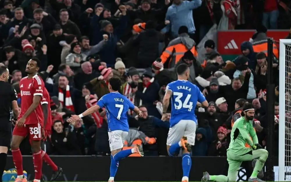 TA：预期进球领跑却深陷积分榜中游，红军困境远不止运气问题