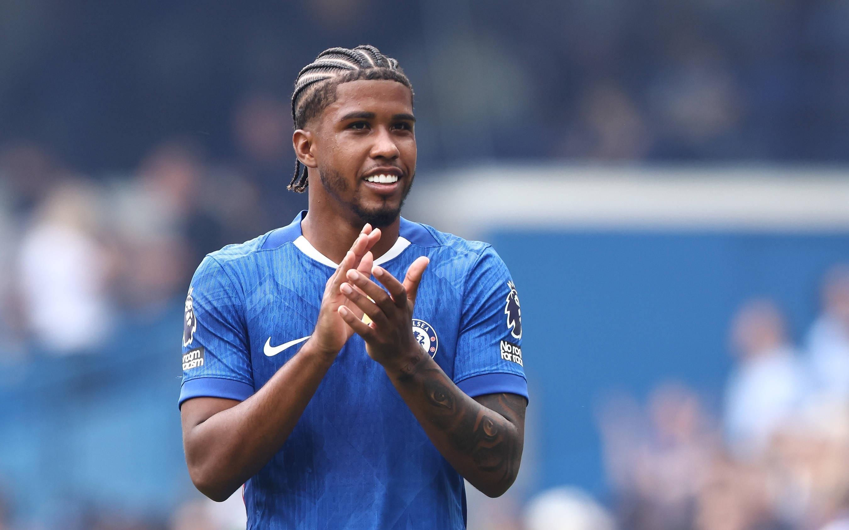 国米高管亲赴欧冠现场：考察马竞后卫