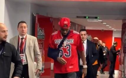 加拉塔萨雷官方：奥斯梅恩右前臂骨折