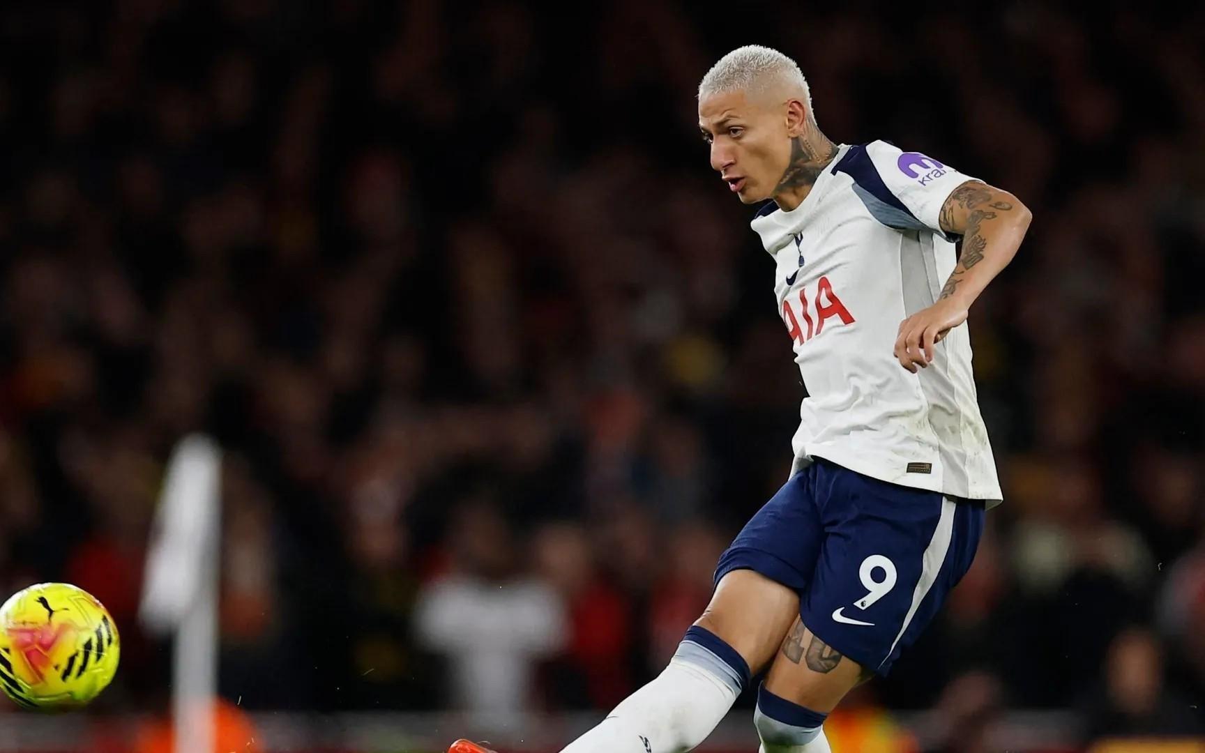 吊射得手，里沙利松是本赛季第二个攻