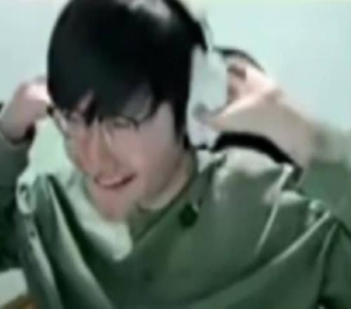 Yagao：萍乡水土不好掉头发Tian：那我退役了去开个理发店啊