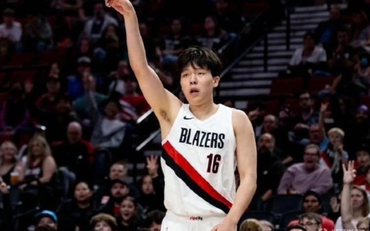 林书豪：杨瀚森应该多去发展联盟打球