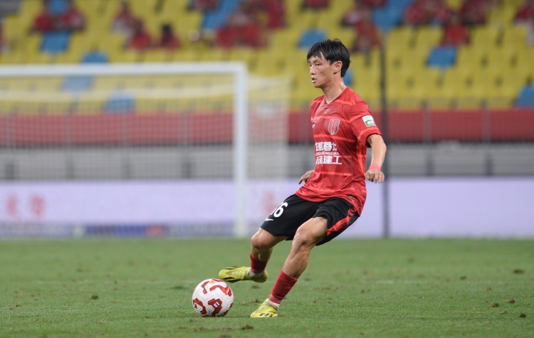 记者：杨明洋奔跑拼抢出球能力被认可，蓉城200万元买来稳赚不赔