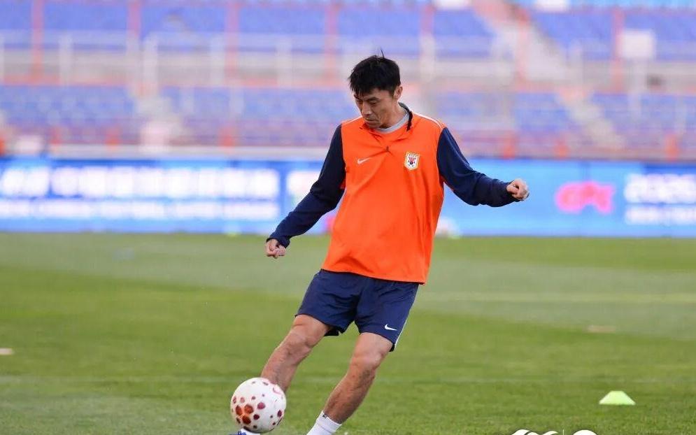 泰山队备战与云南玉昆队比赛