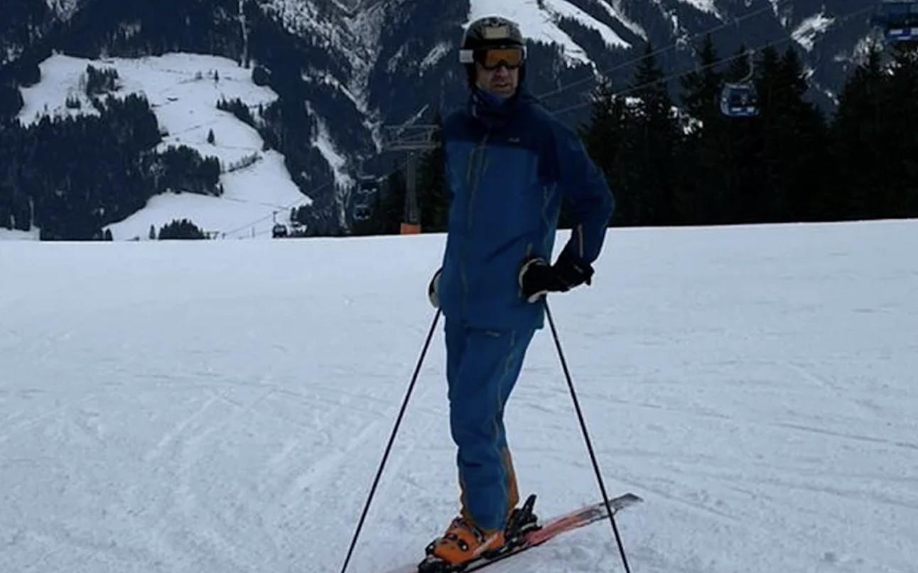 危险运动，图片报：前柏林赫塔高管滑雪时肋骨断裂，扎穿肺部