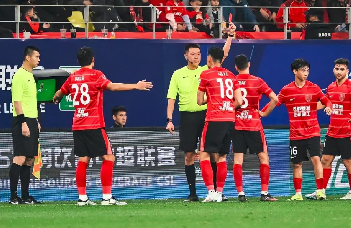 正式官宣！中足联公布中超首轮裁判，执