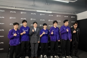 UP赛后群访 教练：想进骑士之路还是要把中后期的运营处理好