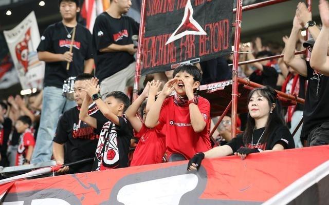 亚冠主场首秀！成都蓉城10江原FC取得