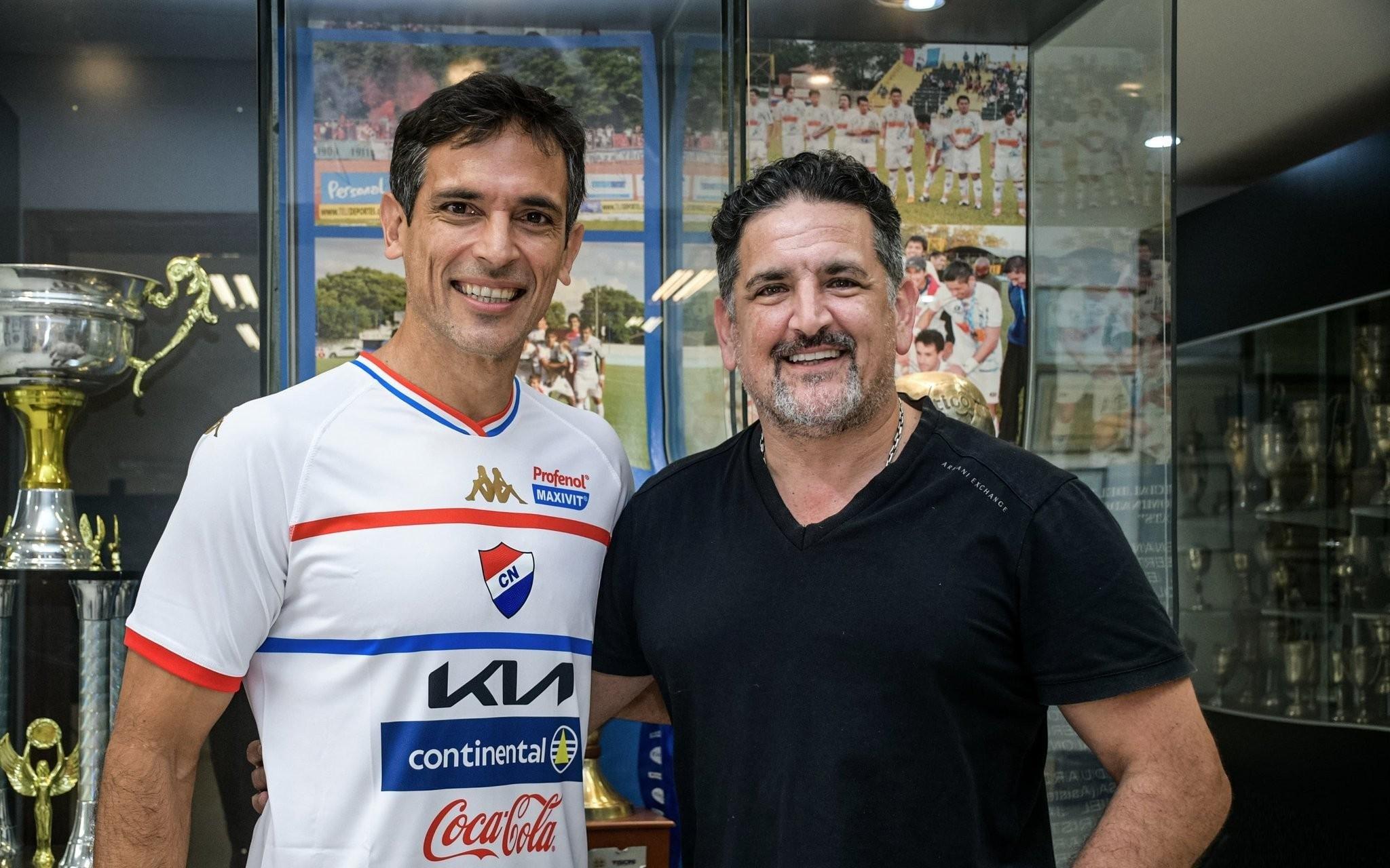 官方：45岁老将圣克鲁斯加盟巴拉圭球队亚松森国民